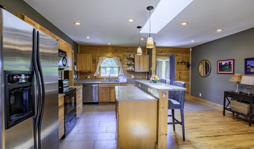 Kitchen with flowers II