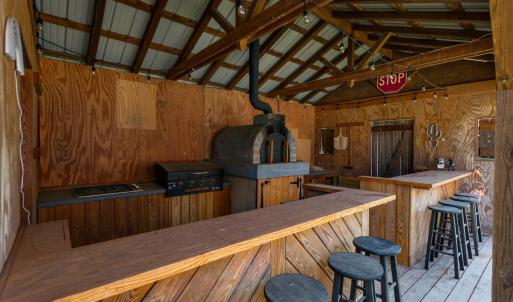 Outdoor kitchen