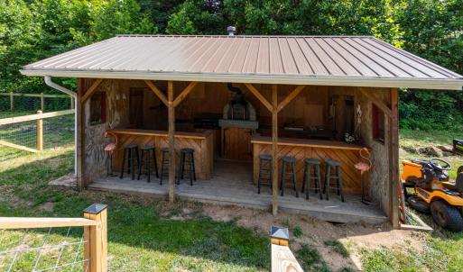 Outdoor kitchen