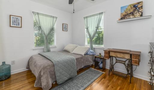 MLS 1645 N Lee HiWay-24