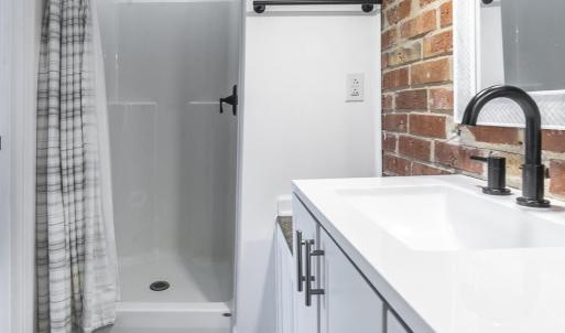 MLS 1645 N Lee HiWay-34