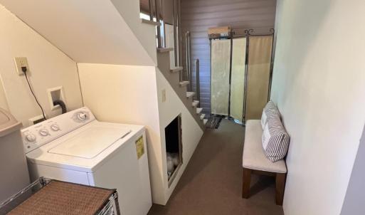 62.Hall:Laundry