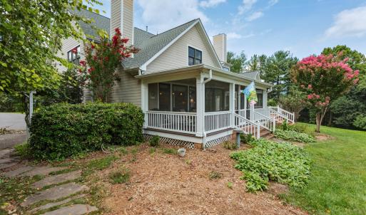 Screened in porch