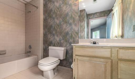 BR 3 ensuite Bath
