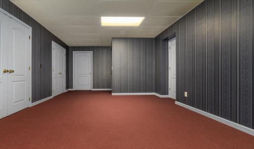 Garden level Hall
