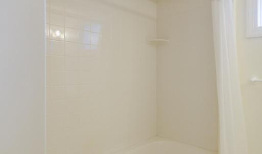 Guest Apt Bathroom