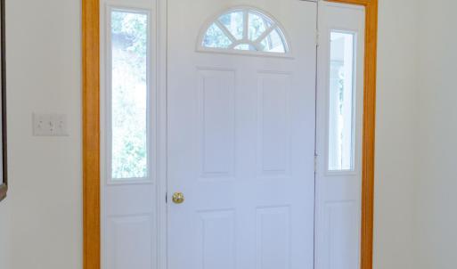 Guest Apt Foyer