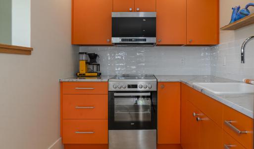 Guest kitchen