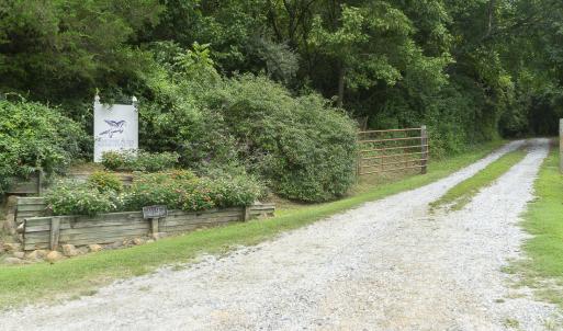 9195 Springwood Rd-1