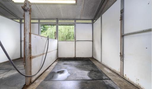 9195 Springwood Rd-44