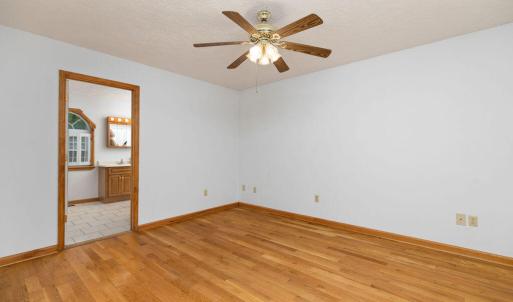 1567BlueGrassHollowRd33