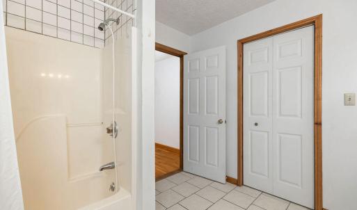 1567BlueGrassHollowRd36