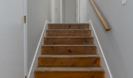 3660 Union Church Rd 2nd floor stairs