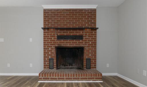 3660 Union Church Rd living room brick f