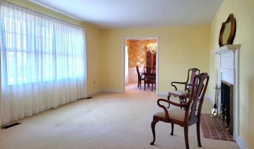 living rm with windows