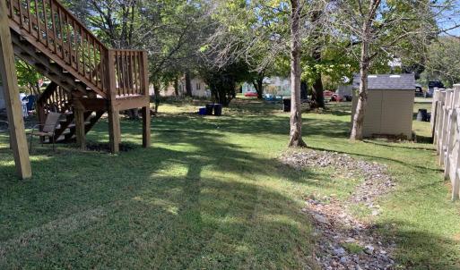 1847 Hawthorne baack yard, storage build