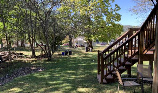 1847 Hawthorne back yard