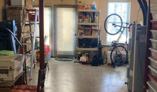 1847 Hawathorne basement with rough in f