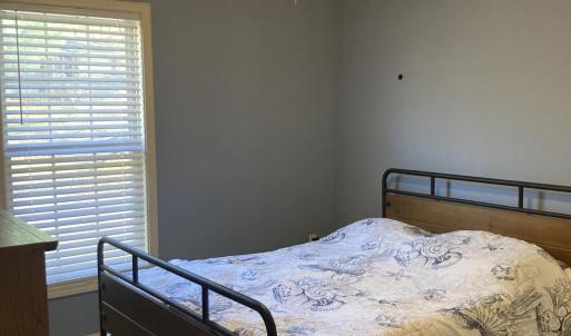 1847 Hawthorne Bedroom 1