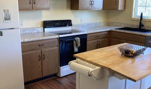 1847 Hawthorne Kitchen