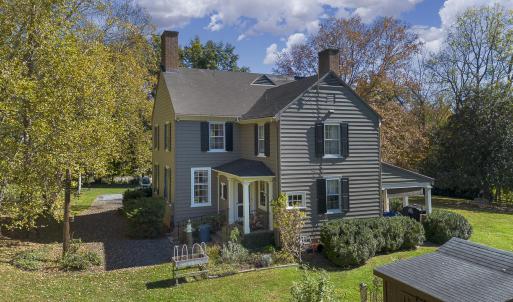 Side entry to Kitchen