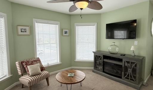 9B6CEB0C-9558-4DA4-B550-52CD210B3732