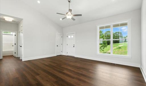 Photo #8 of 8666 Hat Creek Road, Brookneal, VA 1.6 acres