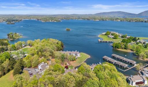 Photo #46 of 75 Dockside Circle, Moneta, VA