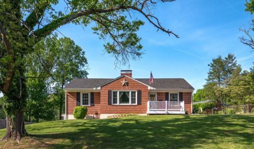 Photo #2 of 1235 Ashland Circle, Bedford, VA 0.4 acres