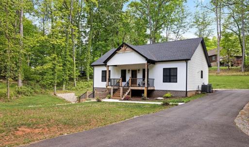 Photo #2 of 1038 Oak Leaf Court, Forest, VA 0.5 acres