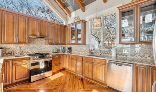 Photo #21 of 380 Blackrock Circle, Wintergreen, VA 0.6 acres