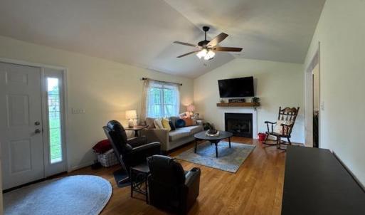 Photo #7 of 4375 Pumping Station Road, Appomattox, VA 1.9 acres