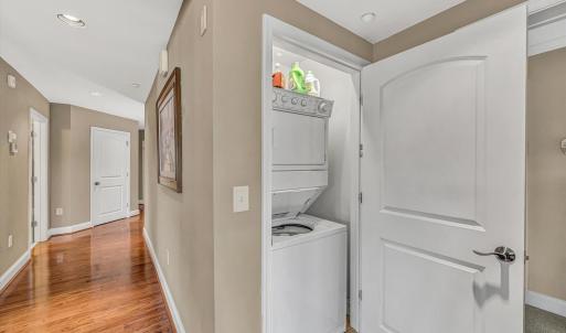 Photo #20 of 100 Bridgewater Pointe Place, Moneta, VA