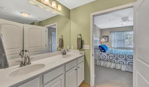 Photo #21 of 100 Bridgewater Pointe Place, Moneta, VA