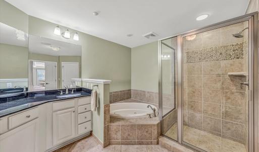 Photo #19 of 100 Bridgewater Pointe Place, Moneta, VA