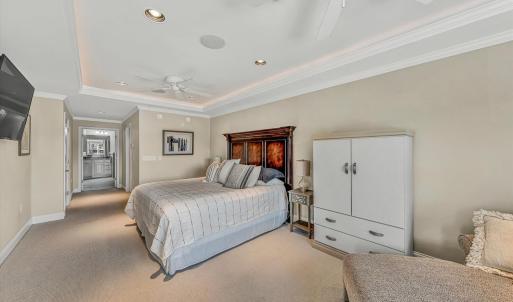 Photo #17 of 100 Bridgewater Pointe Place, Moneta, VA