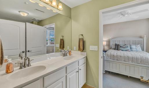 Photo #25 of 100 Bridgewater Pointe Place, Moneta, VA