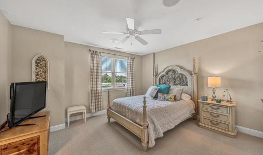 Photo #26 of 100 Bridgewater Pointe Place, Moneta, VA