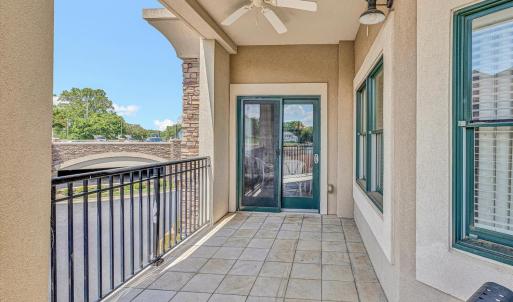 Photo #12 of 100 Bridgewater Pointe Place, Moneta, VA