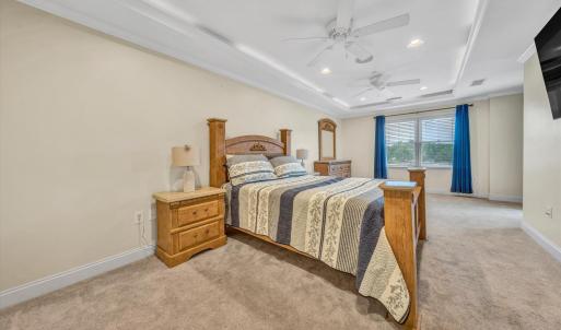 Photo #19 of 100 Bridgewater Pointe Place, Moneta, VA