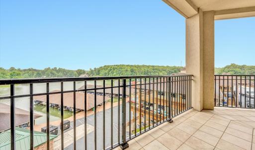 Photo #27 of 100 Bridgewater Pointe Place, Moneta, VA
