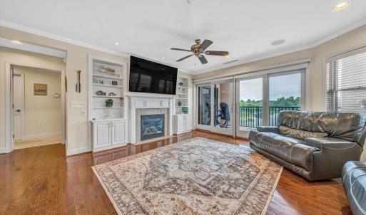 Photo #5 of 100 Bridgewater Pointe Place, Moneta, VA