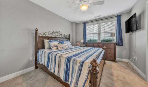 Photo #31 of 100 Bridgewater Pointe Place, Moneta, VA