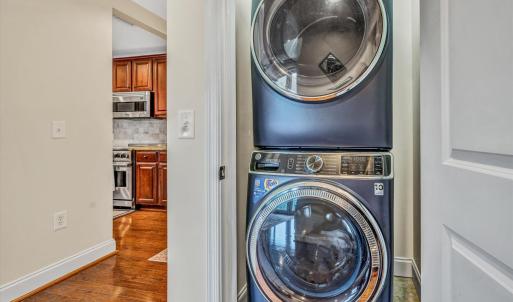 Photo #18 of 100 Bridgewater Pointe Place, Moneta, VA