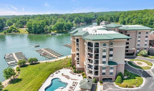 Photo #35 of 100 Bridgewater Pointe Place, Moneta, VA