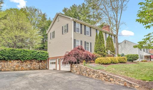 Photo #3 of 302 Ivy Lane, Daleville, VA