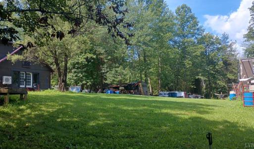 Photo #6 of 176 Toms Lane, Roseland, VA 1.9 acres