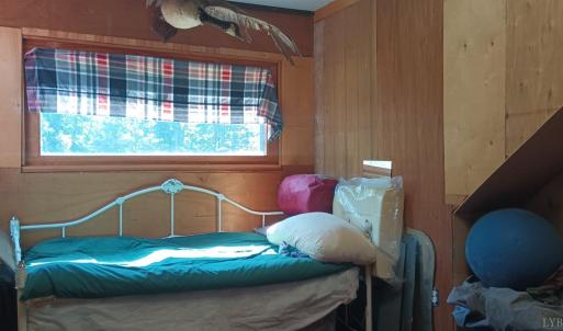 Photo #24 of 176 Toms Lane, Roseland, VA 1.9 acres