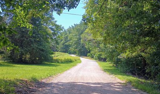Photo #56 of 176 Toms Lane, Roseland, VA 1.9 acres