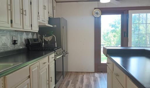 Photo #13 of 176 Toms Lane, Roseland, VA 1.9 acres